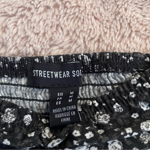 Floral Ruched Crop Top - Picture 4 of 7